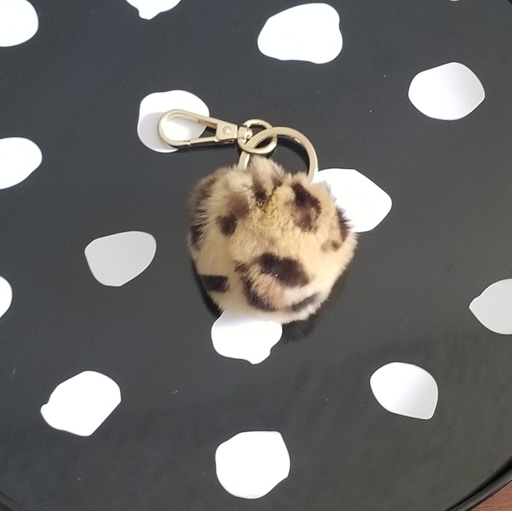 ‼💯Real Fur Pom Keychain ‼ - Picture 3 of 7